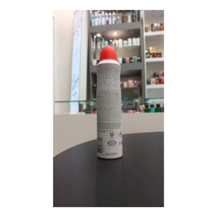 اسپری دئودورانت اسپرت داو Dove مدل go fresh با رایحه میوه ای
